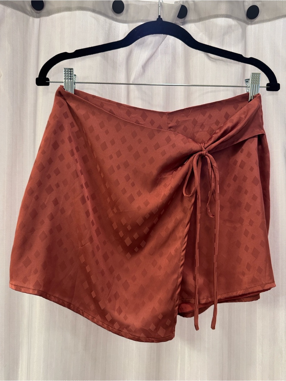 Le Lis Rust Pink Wrap Mini Skort